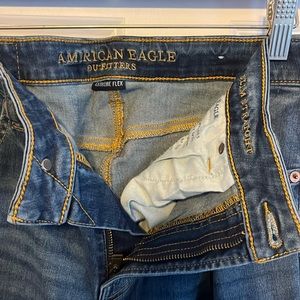 American eagle men’s 34x34 medium wash jeans with custom jackron